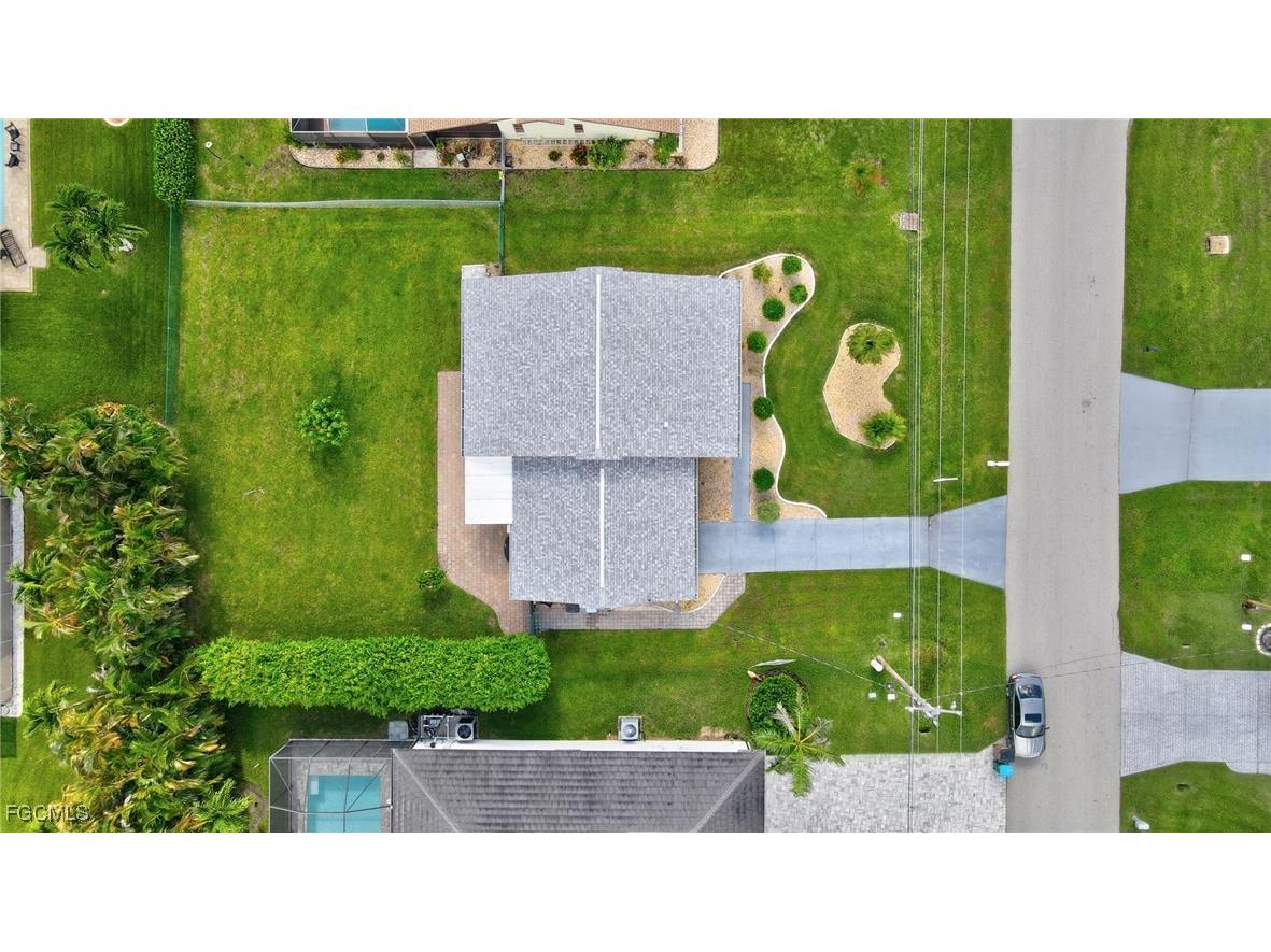 1012 SW 51st Terrace Cape Coral FL 33914 2025007001 image32