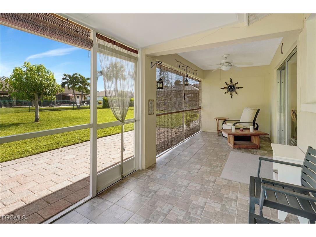 1012 SW 51st Terrace Cape Coral FL 33914 2025007001 image5