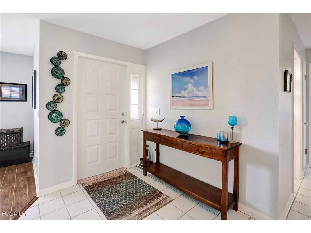 1012 SW 51st Terrace Cape Coral FL 33914 2025007001 image6