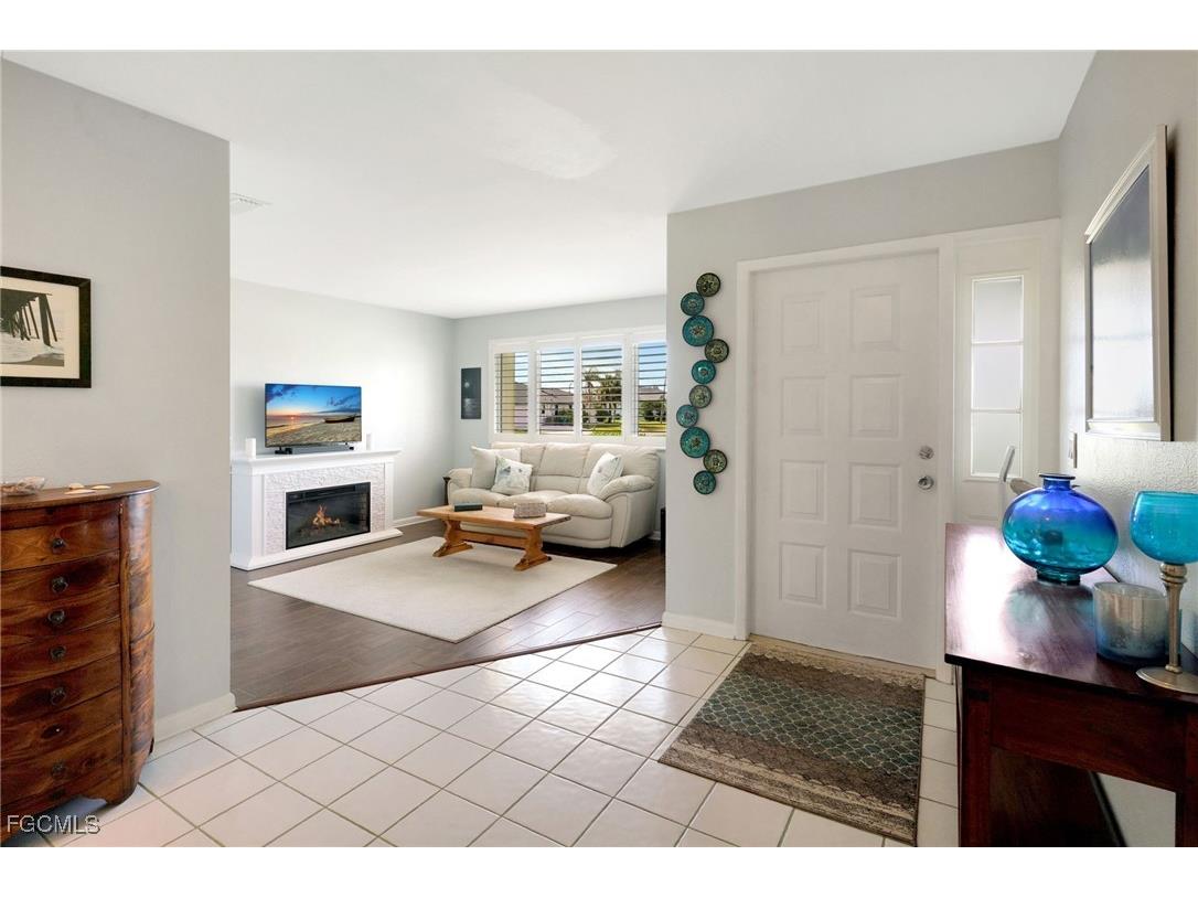 1012 SW 51st Terrace Cape Coral FL 33914 2025007001 image7