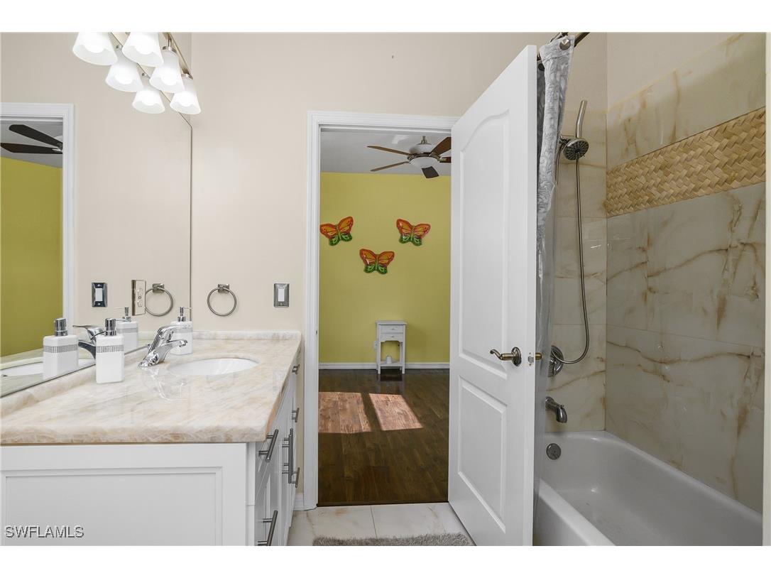 10125 N Golden Elm Drive Estero FL 33928 225066549 image24