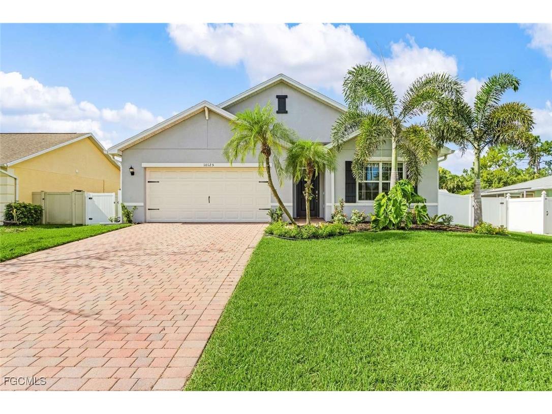 10125 Sunshine Drive Bonita Springs FL 34135 2025004143 image1