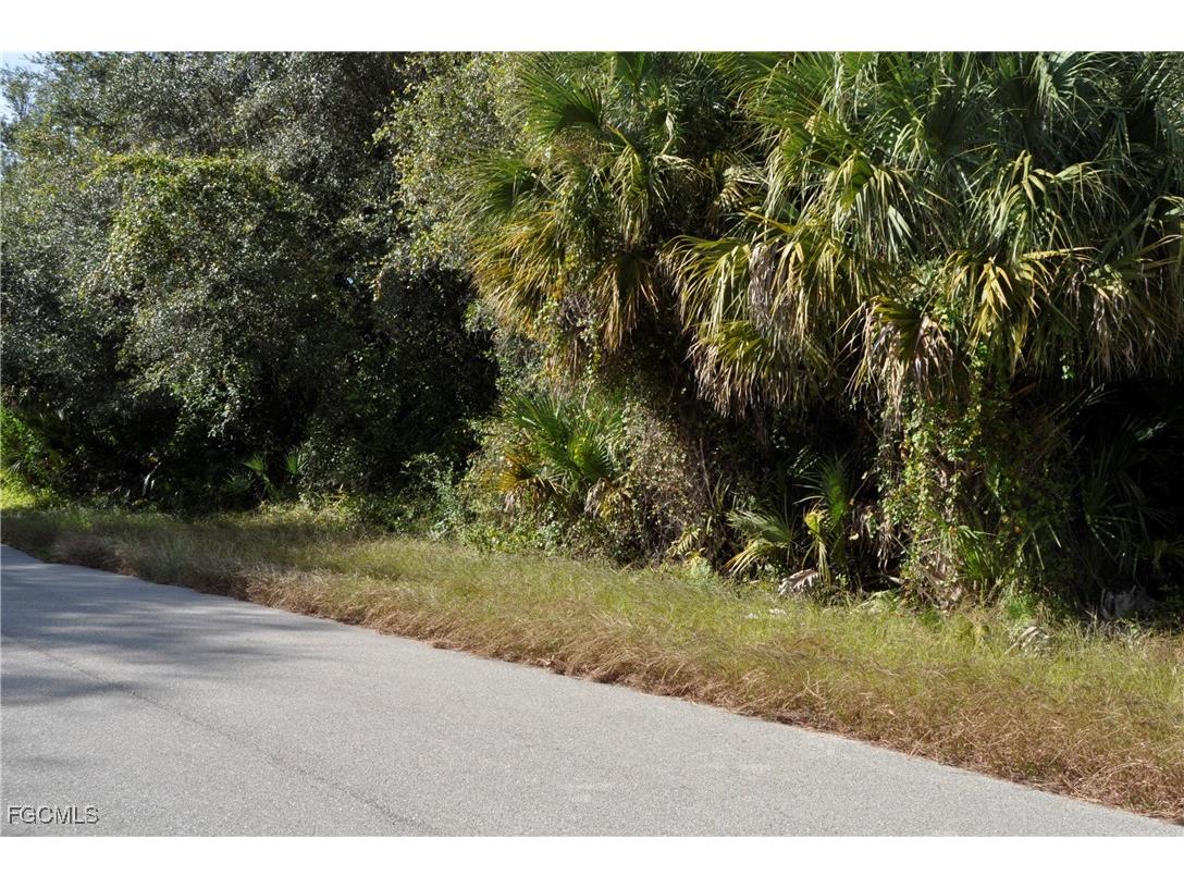 1013 Anderson Street Lehigh Acres FL 33974 2025020140 image3