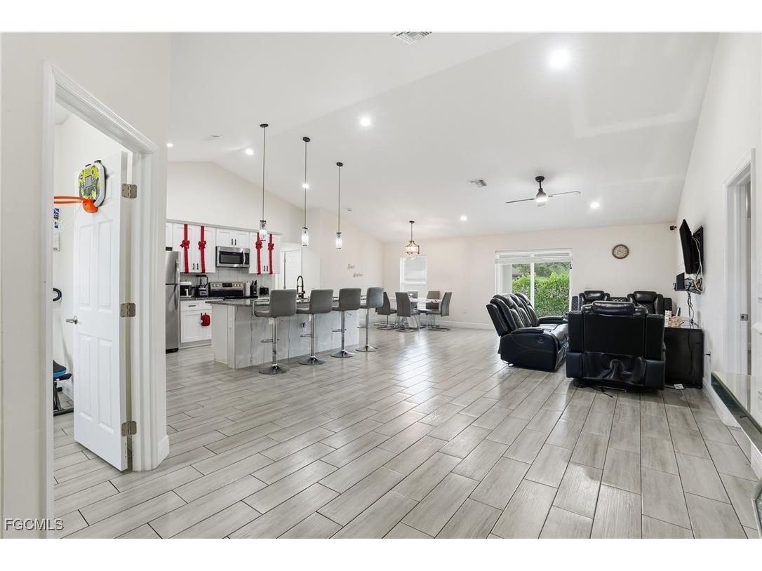 1013 Atherton Avenue Lehigh Acres FL 33971 2025020149 image8