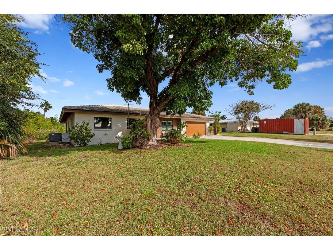 1013 Averly Street Fort Myers FL 33919 225084655 image5