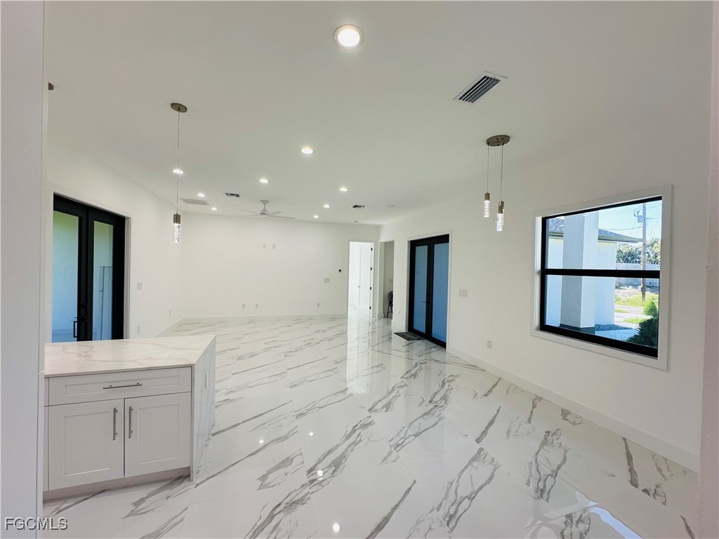 1013 Barcelona Street E Lehigh Acres FL 33974 2025010862 image14