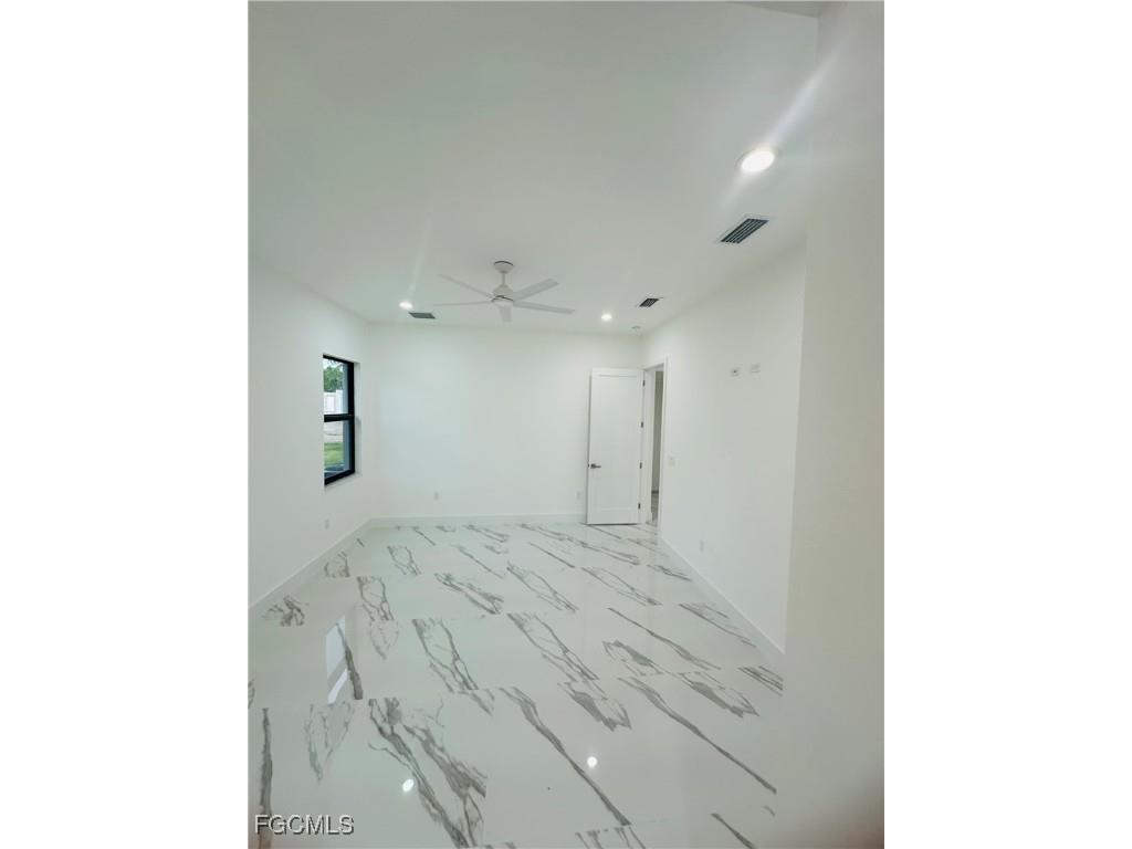 1013 Barcelona Street E Lehigh Acres FL 33974 2025010862 image16