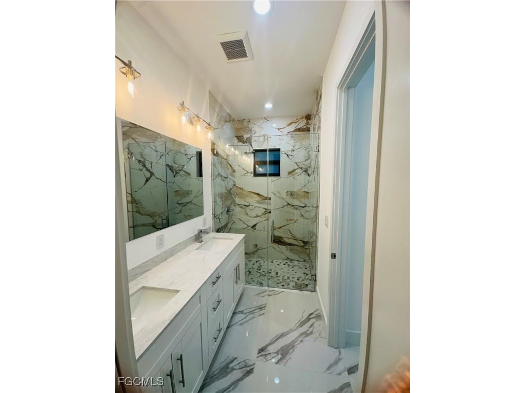 1013 Barcelona Street E Lehigh Acres FL 33974 2025010862 image18