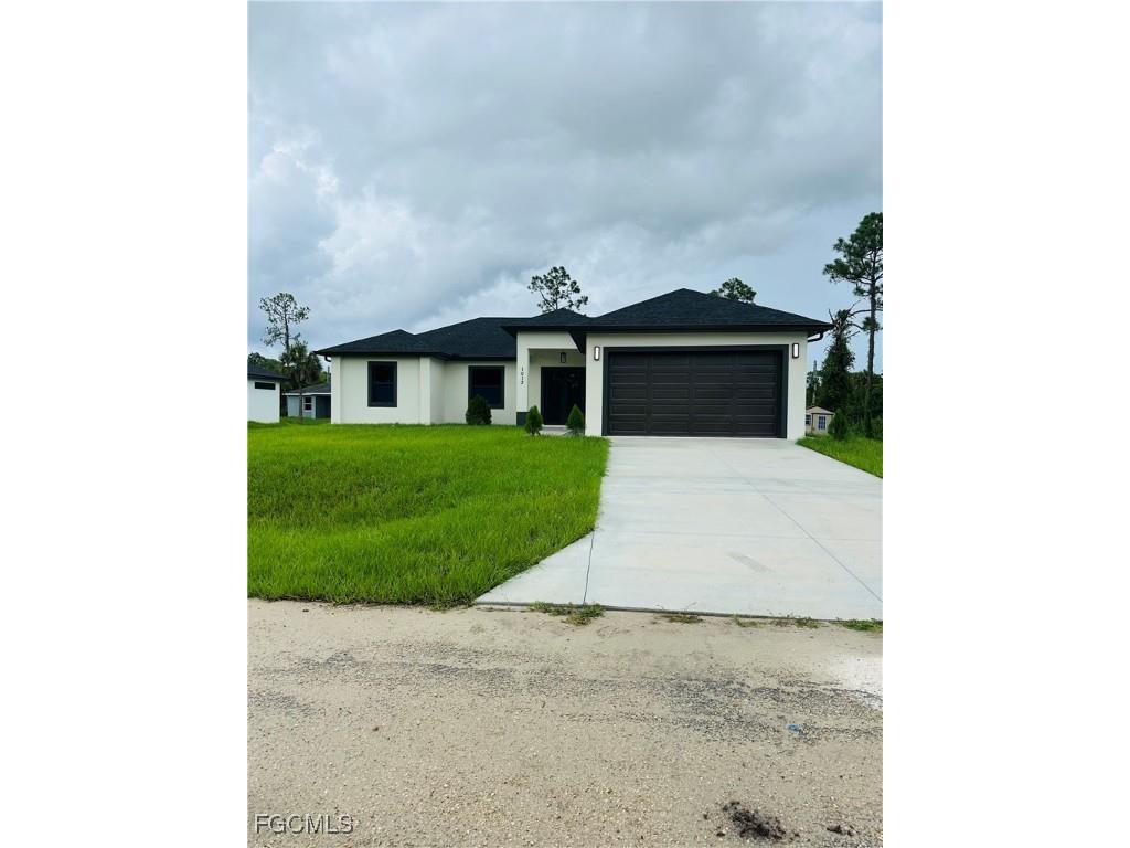 1013 Barcelona Street E Lehigh Acres FL 33974 2025010862 image2