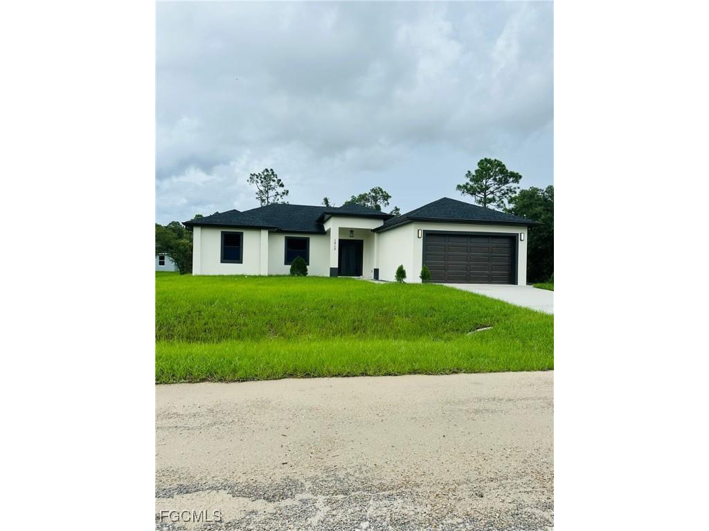 1013 Barcelona Street E Lehigh Acres FL 33974 2025010862 image3