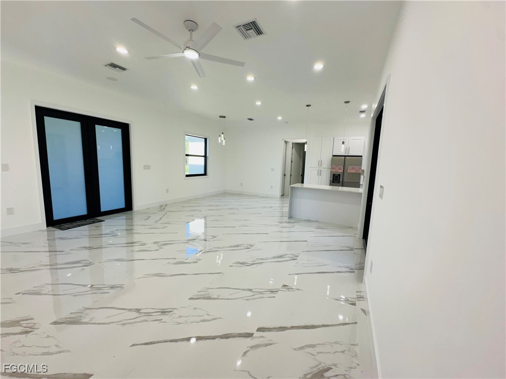 1013 Barcelona Street E Lehigh Acres FL 33974 2025010862 image8