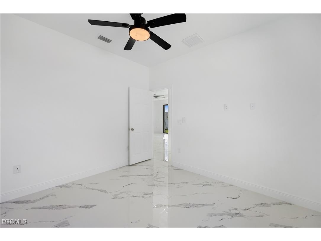 1013 El Dorado Boulevard N Cape Coral FL 33993 2025021634 image10