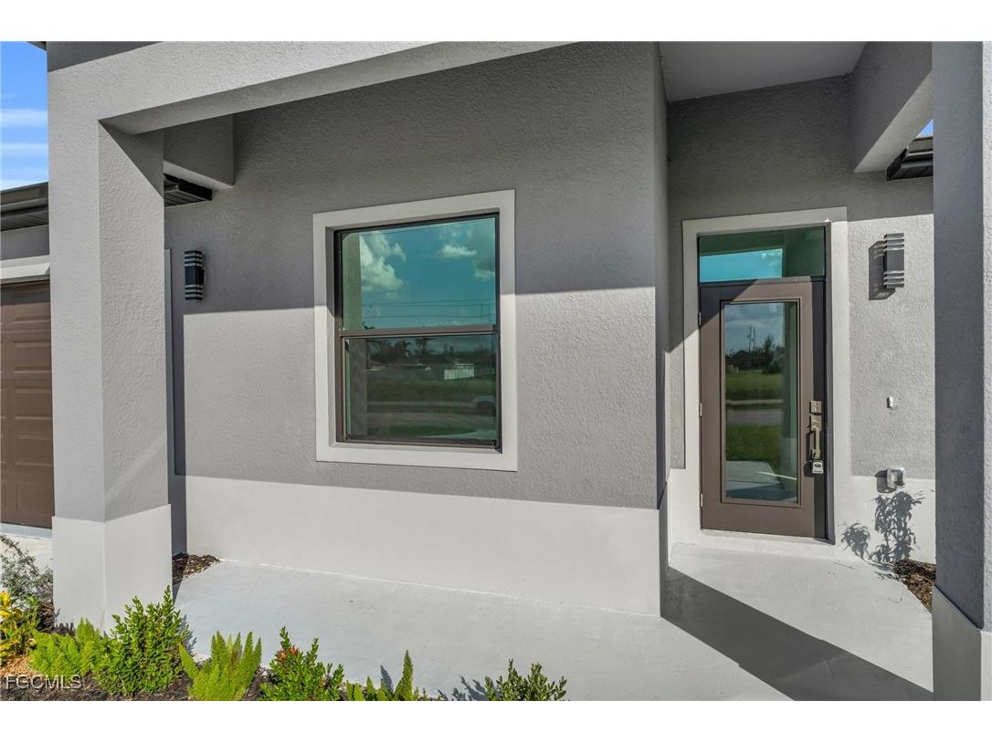 1013 El Dorado Boulevard N Cape Coral FL 33993 2025021634 image5