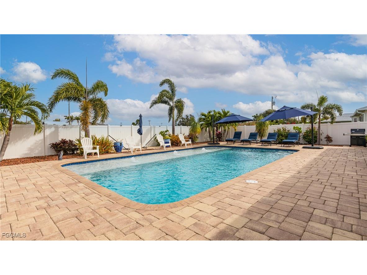 1013 SW 4th Place Cape Coral FL 33991 2025011932 image1