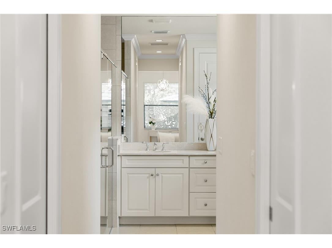 10137 Florence Circle Naples FL 34119 225076841 image20