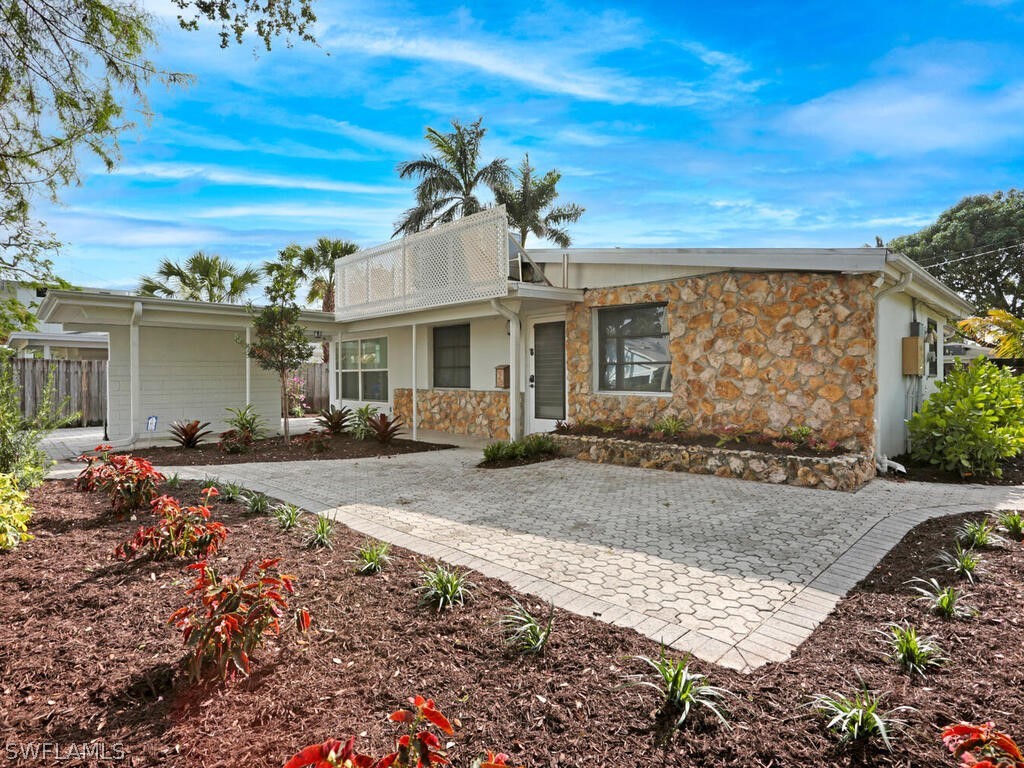 1014 Broad Avenue N Naples FL 34102 226006305 image32