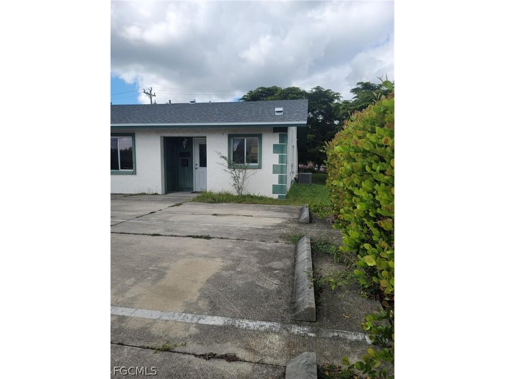 1014 Country Club Boulevard #2 Cape Coral FL 33990 2026010535 image1
