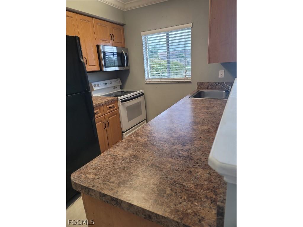 1014 Country Club Boulevard #2 Cape Coral FL 33990 2026010535 image2