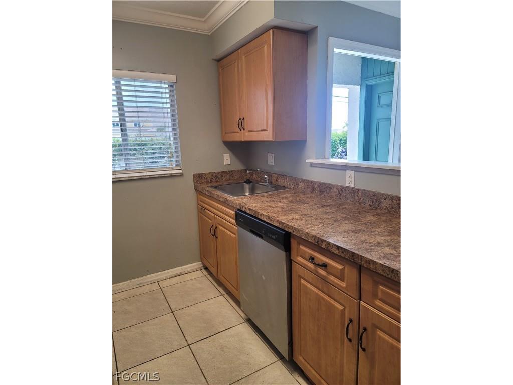1014 Country Club Boulevard #2 Cape Coral FL 33990 2026010535 image3