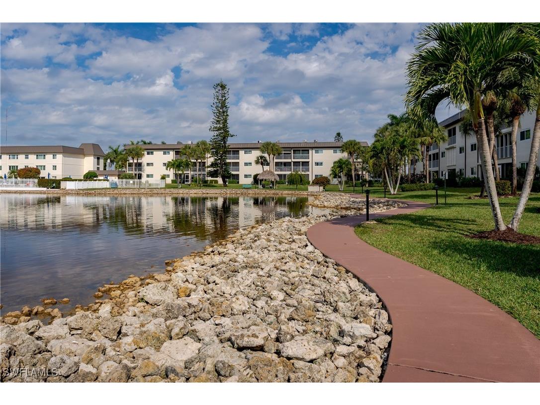1014 Manatee Road #F102 Naples FL 34114 225038088 image32