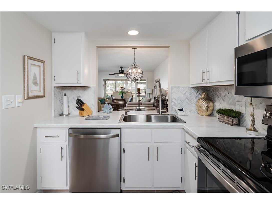 1014 Manatee Road #F102 Naples FL 34114 225038088 image4