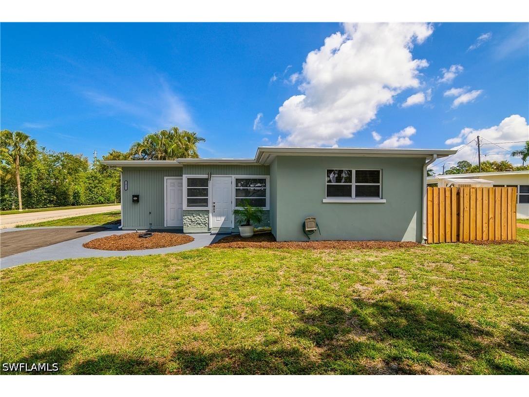 1015 10th Avenue N #1011 Naples FL 34102 226018934 image1