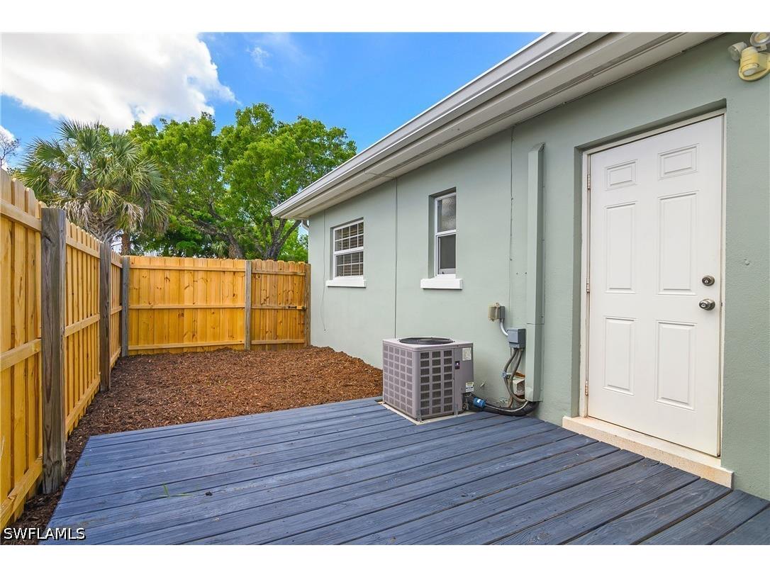 1015 10th Avenue N #1011 Naples FL 34102 226018934 image2