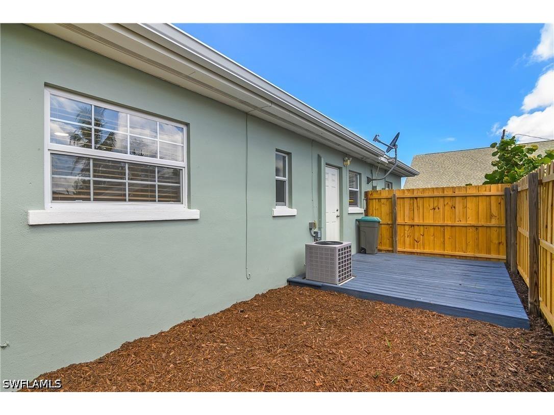 1015 10th Avenue N #1011 Naples FL 34102 226018934 image5