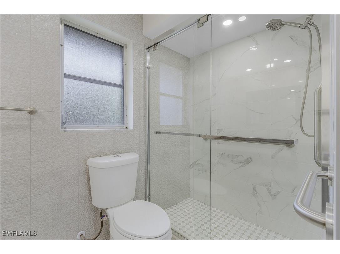 1015 El Mar Avenue Fort Myers FL 33919 225012236 image19
