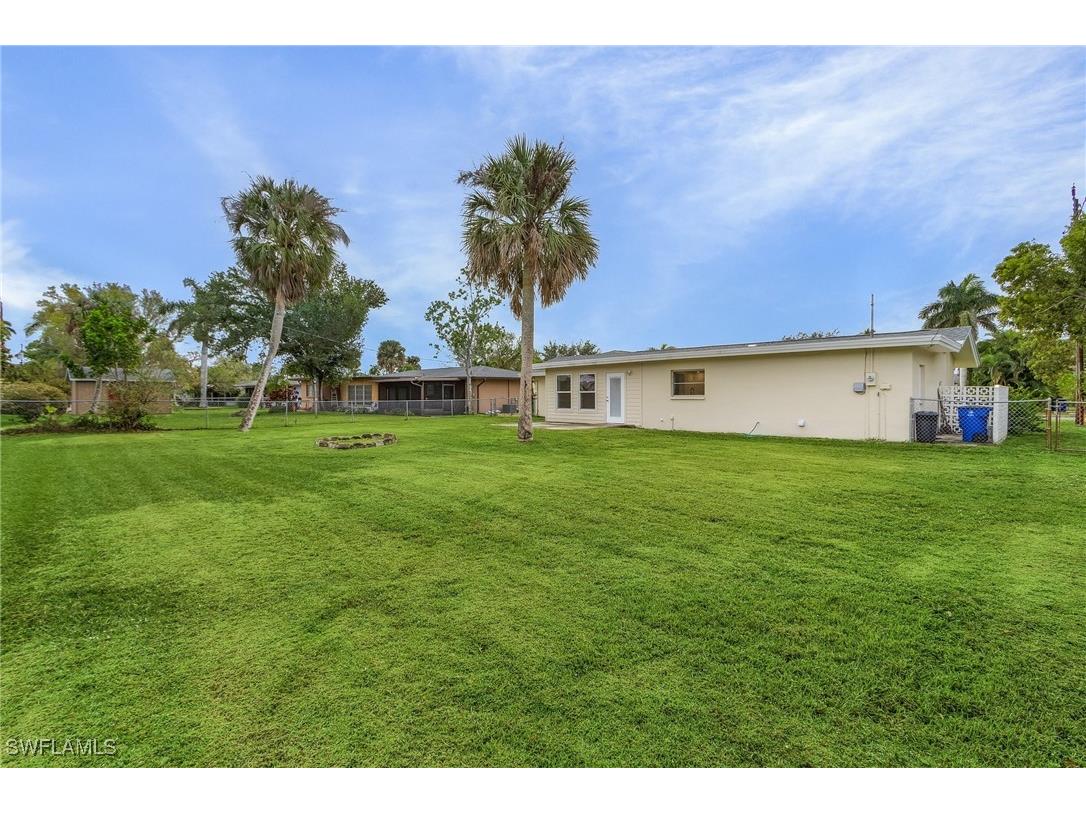 1015 El Mar Avenue Fort Myers FL 33919 225012236 image23