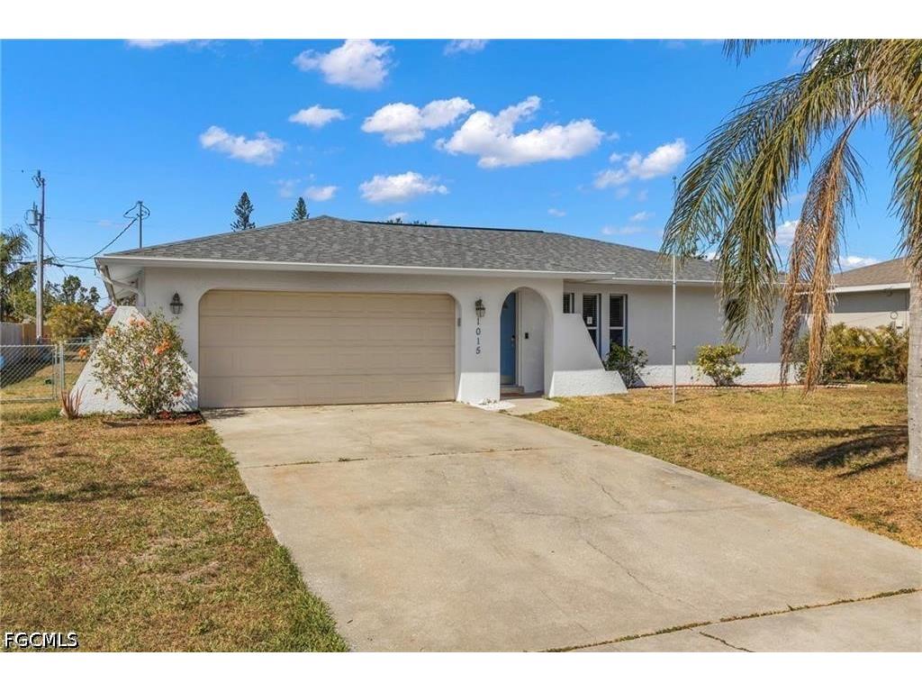 1015 SE 25th Lane Cape Coral FL 33904 2026020385 image1