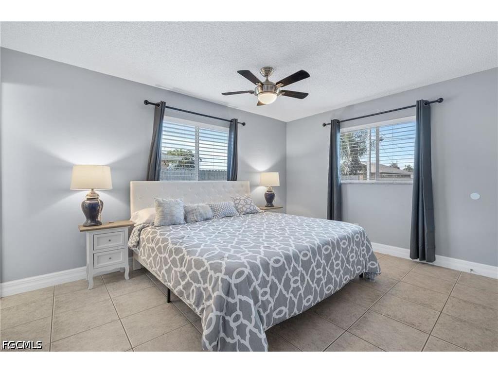 1015 SE 25th Lane Cape Coral FL 33904 2026020385 image10