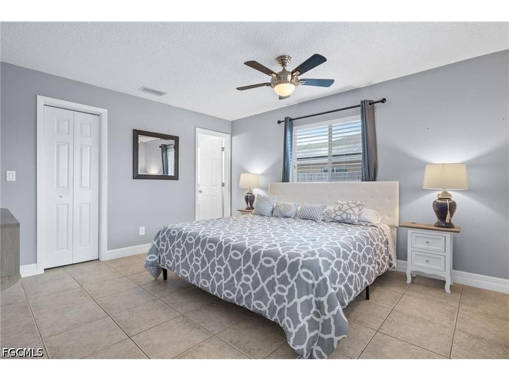 1015 SE 25th Lane Cape Coral FL 33904 2026020385 image12