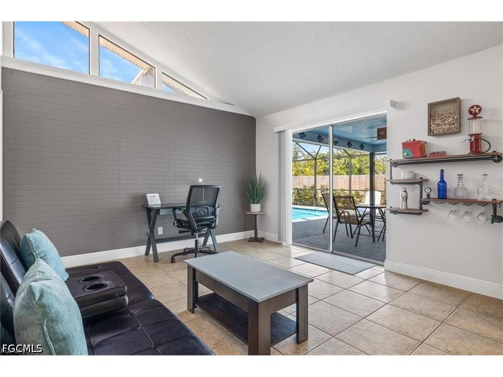 1015 SE 25th Lane Cape Coral FL 33904 2026020385 image13