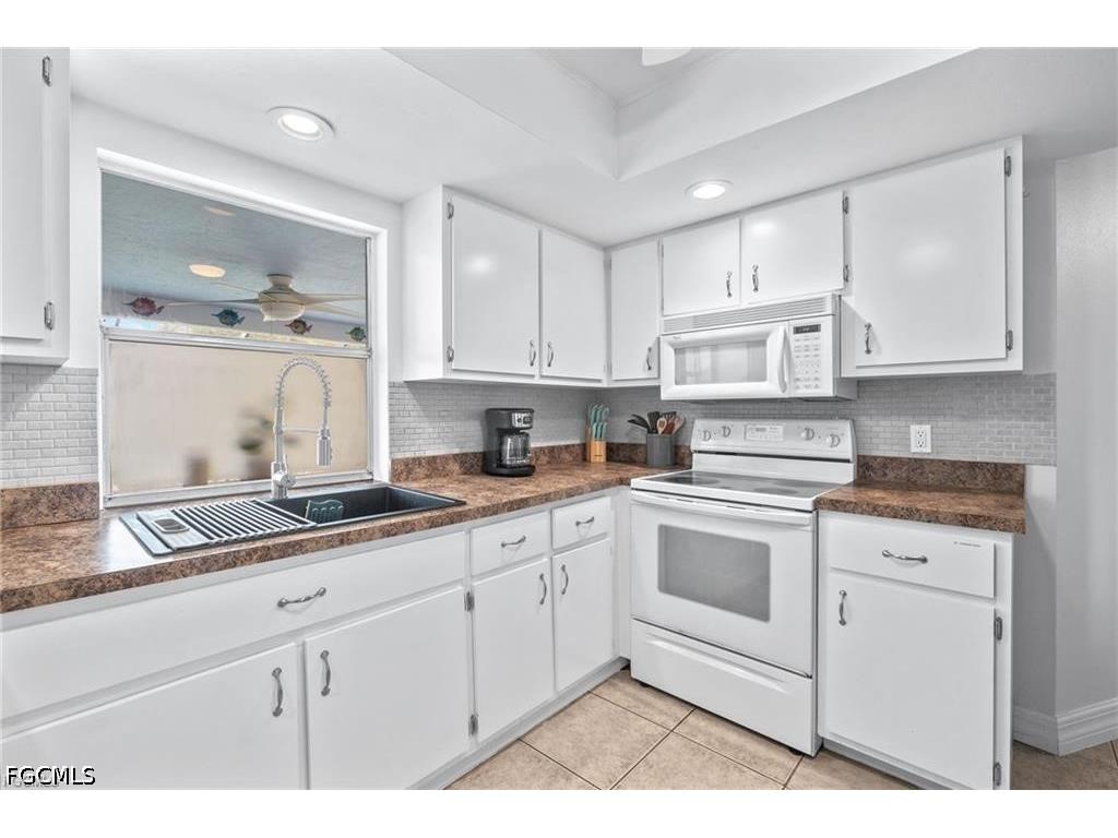 1015 SE 25th Lane Cape Coral FL 33904 2026020385 image4