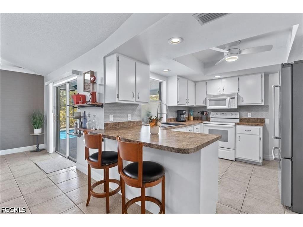 1015 SE 25th Lane Cape Coral FL 33904 2026020385 image6