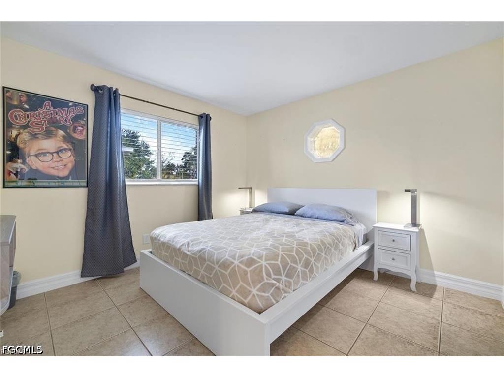 1015 SE 25th Lane Cape Coral FL 33904 2026020385 image8