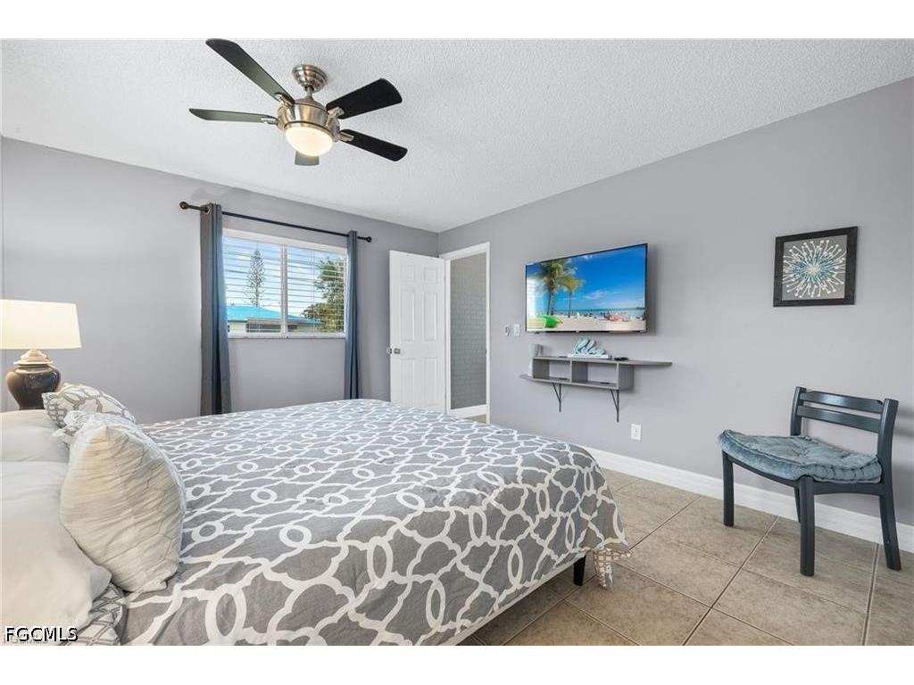 1015 SE 25th Lane Cape Coral FL 33904 2026020385 image9
