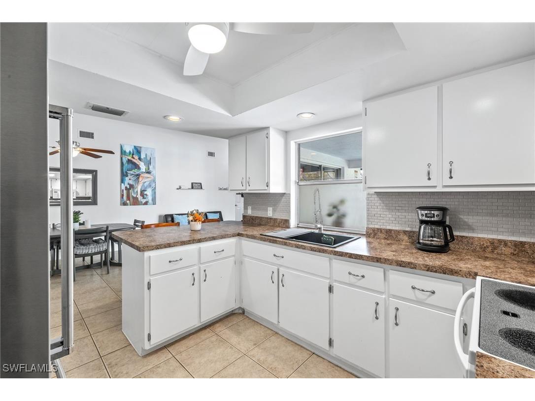 1015 SE 25th Lane Cape Coral FL 33904 225035335 image8