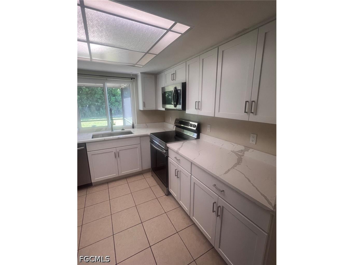 1015 SE 25th Terrace Cape Coral FL 33904 2026028609 image3