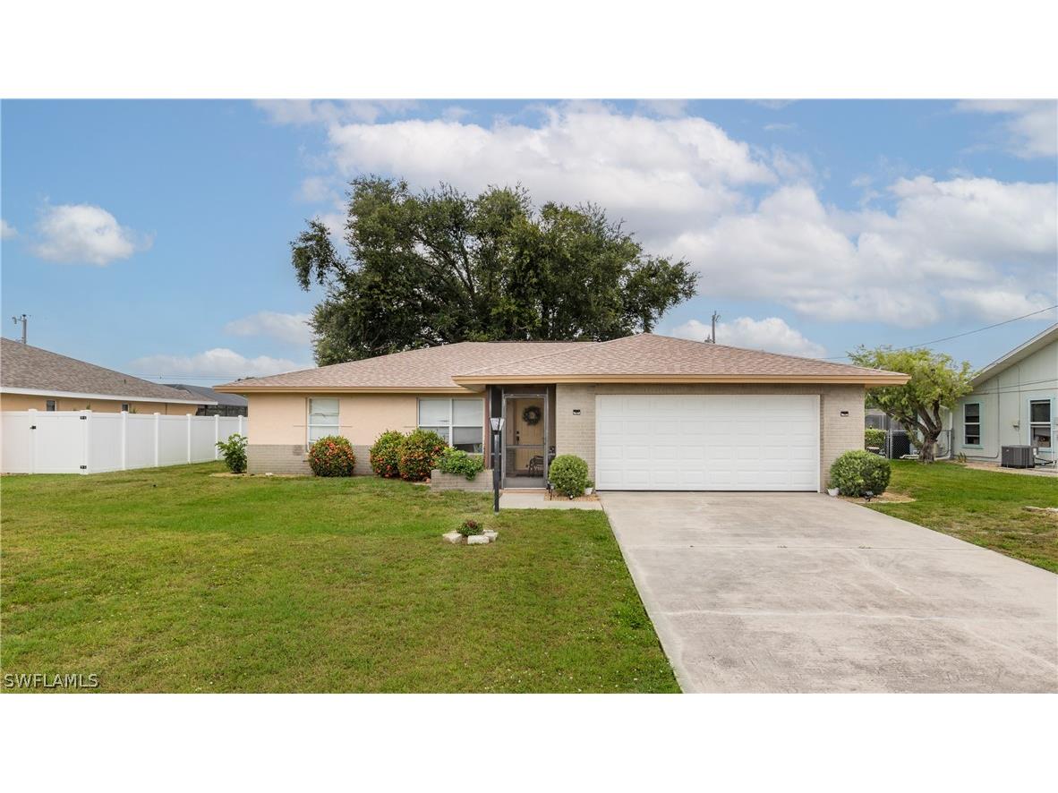 1015 SE 27th Terrace Cape Coral FL 33904 224043038 image1