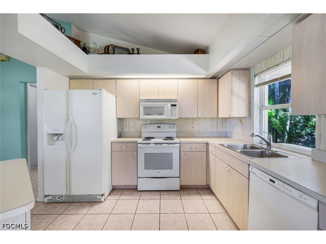 1015 SE 4th Place Cape Coral FL 33990 2026030879 image11