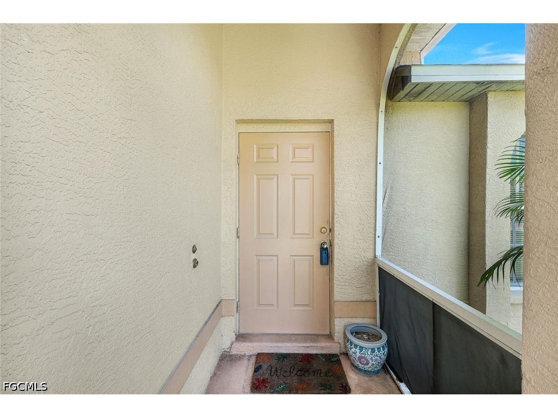 1015 SE 4th Place Cape Coral FL 33990 2026030879 image3