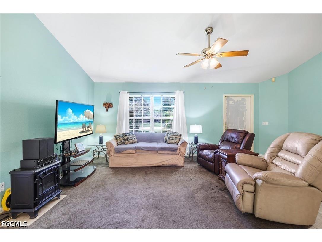 1015 SE 4th Place Cape Coral FL 33990 2026030879 image6