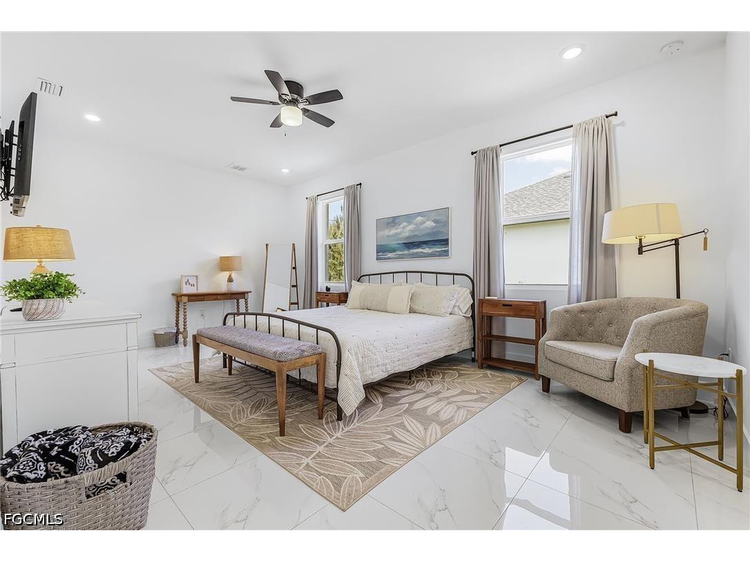 1015 SW 15th Place Cape Coral FL 33991 2026019422 image18