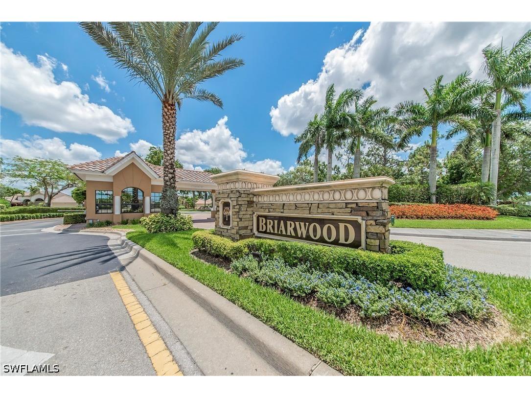 1015 Tivoli Lane Naples FL 34104 226016241 image1