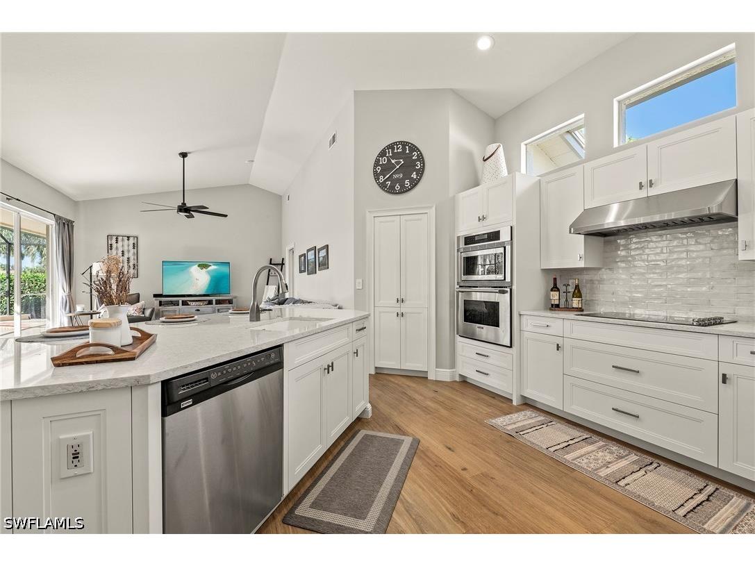 1015 Tivoli Lane Naples FL 34104 226016241 image10