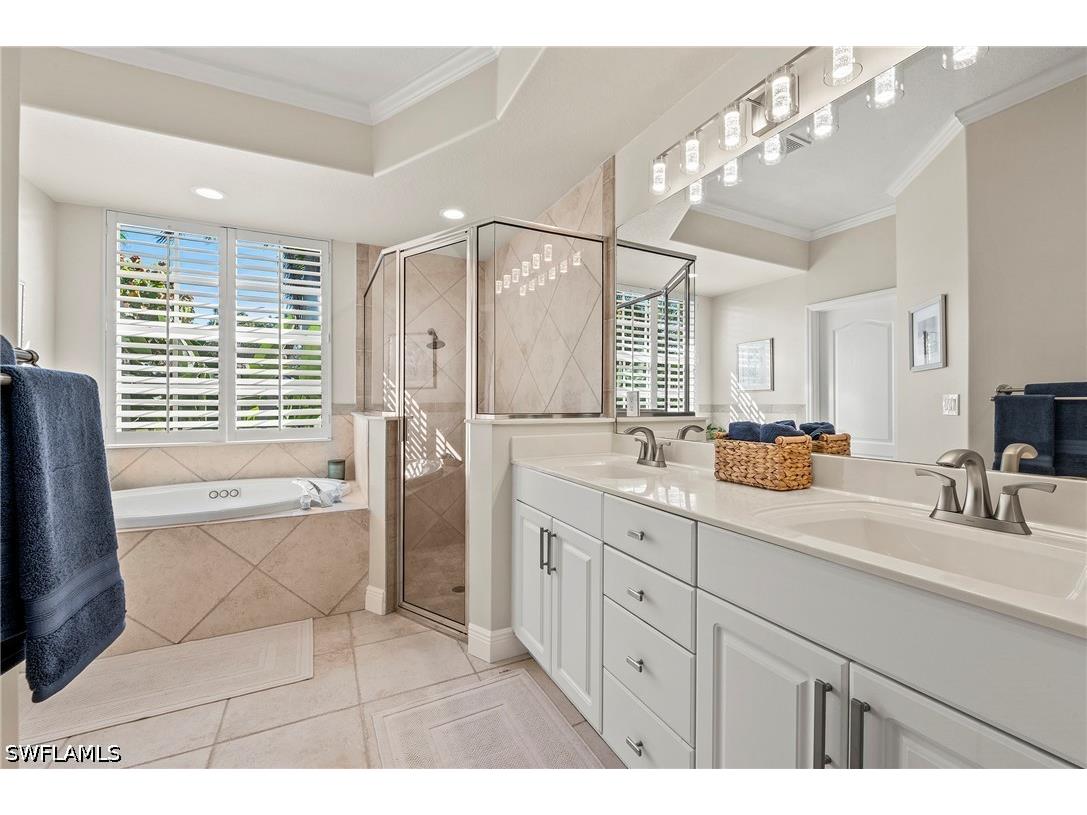 1015 Tivoli Lane Naples FL 34104 226016241 image16
