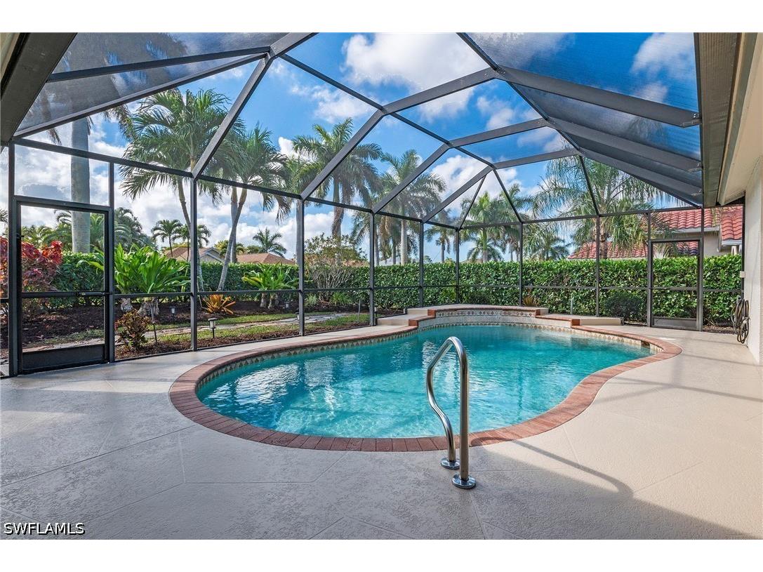 1015 Tivoli Lane Naples FL 34104 226016241 image4