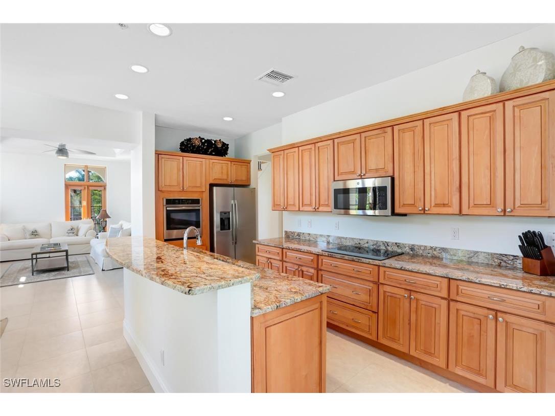 1016 7th Street S Naples FL 34102 225077004 image3